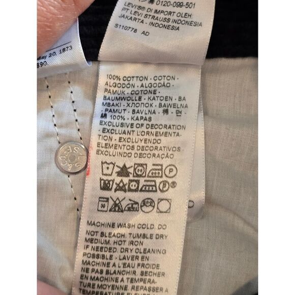 Levi’s Black Corduroy Pants Women 31x30 Retro Straight Leg Fall/Winter Essential - Picture 5 of 9